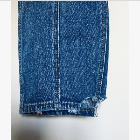 High Rise Mom Jean👖💛 - Picture 5 of 5